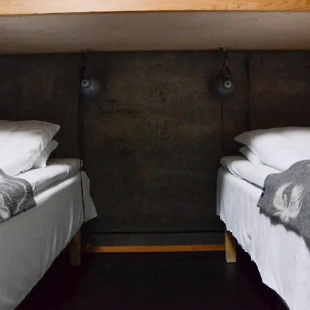 Stokkoya Strandhotell Hosen