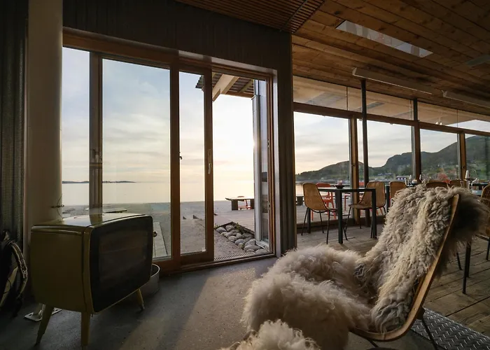 Stokkoya Strandhotell 4*