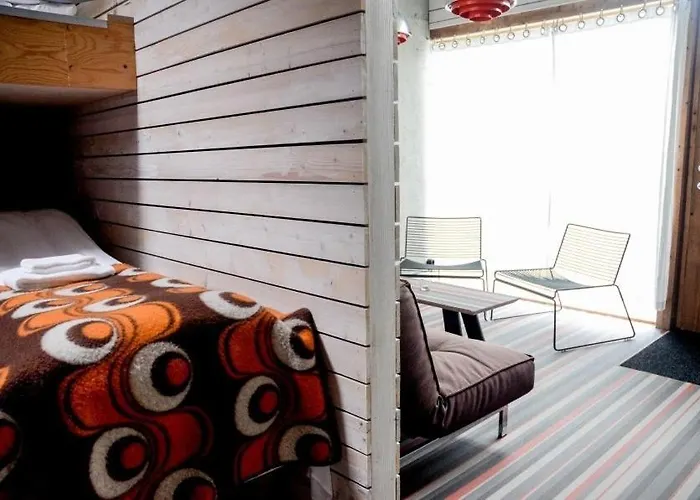 Stokkoya Strandhotell Hosen