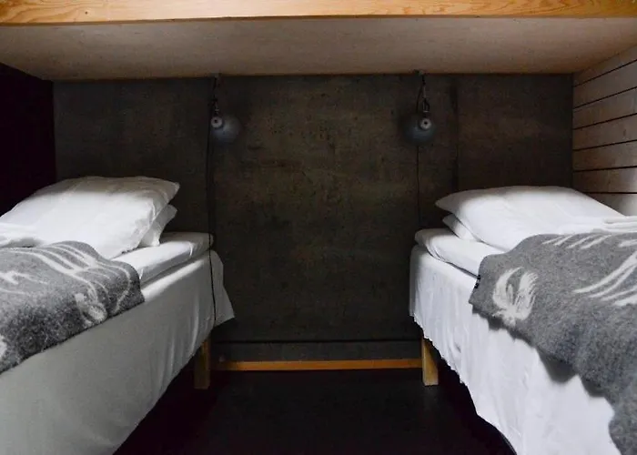 Stokkoya Strandhotell Hosen