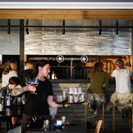 Hotell Stokkoya Strandhotell Hosen