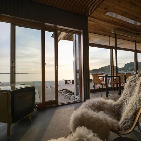 Stokkoya Strandhotell 4*