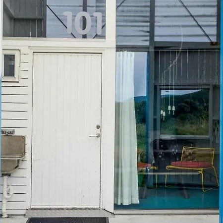 Hotell Stokkoya Strandhotell Hosen