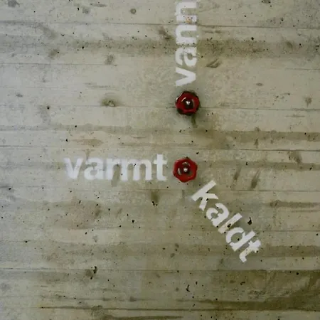 Stokkoya Strandhotell Hotell Hosen